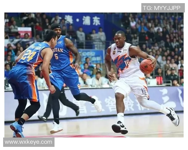 武汉篮球队强势领跑冠军赛积分榜总分达61分展现实力 武汉篮球队强势领跑冠军赛积分榜总分达61分展现实力