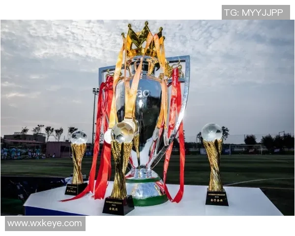 足球明星携手编卡助力青少年足球梦想共同成长的精彩旅程